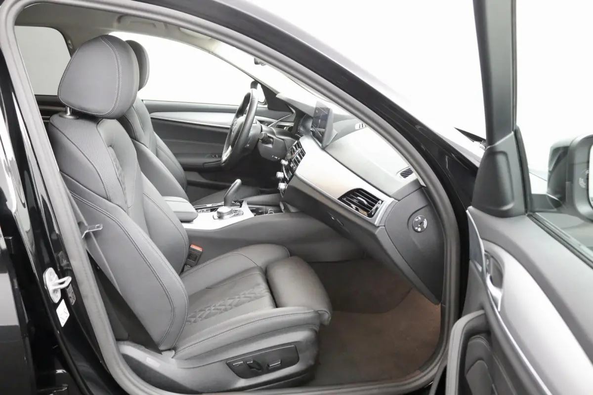 530e Business Edition Plus zwart