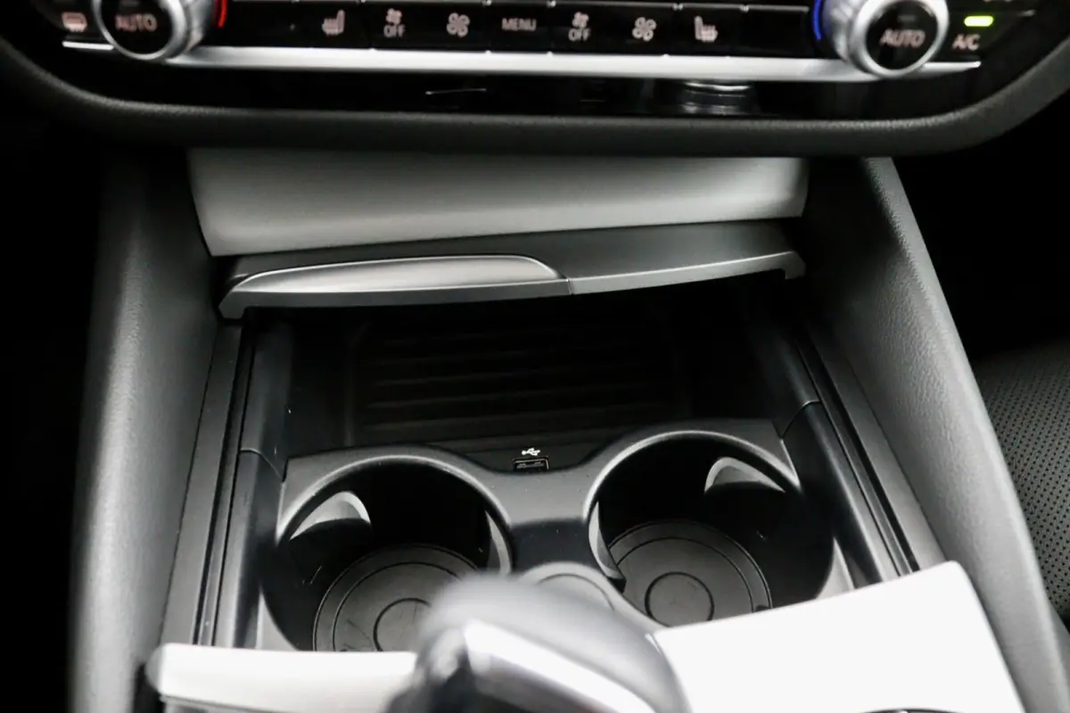 530e Business Edition Plus zwart