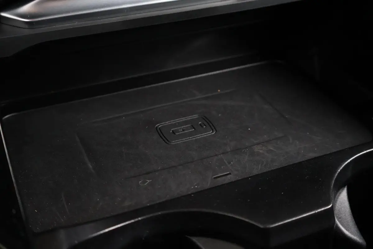 xDrive20i High Executive / M-Sport Pakket / Stuur & Stoelverwarming / Hifi / Head-Up / Adaptieve LED / Comforttoegang /