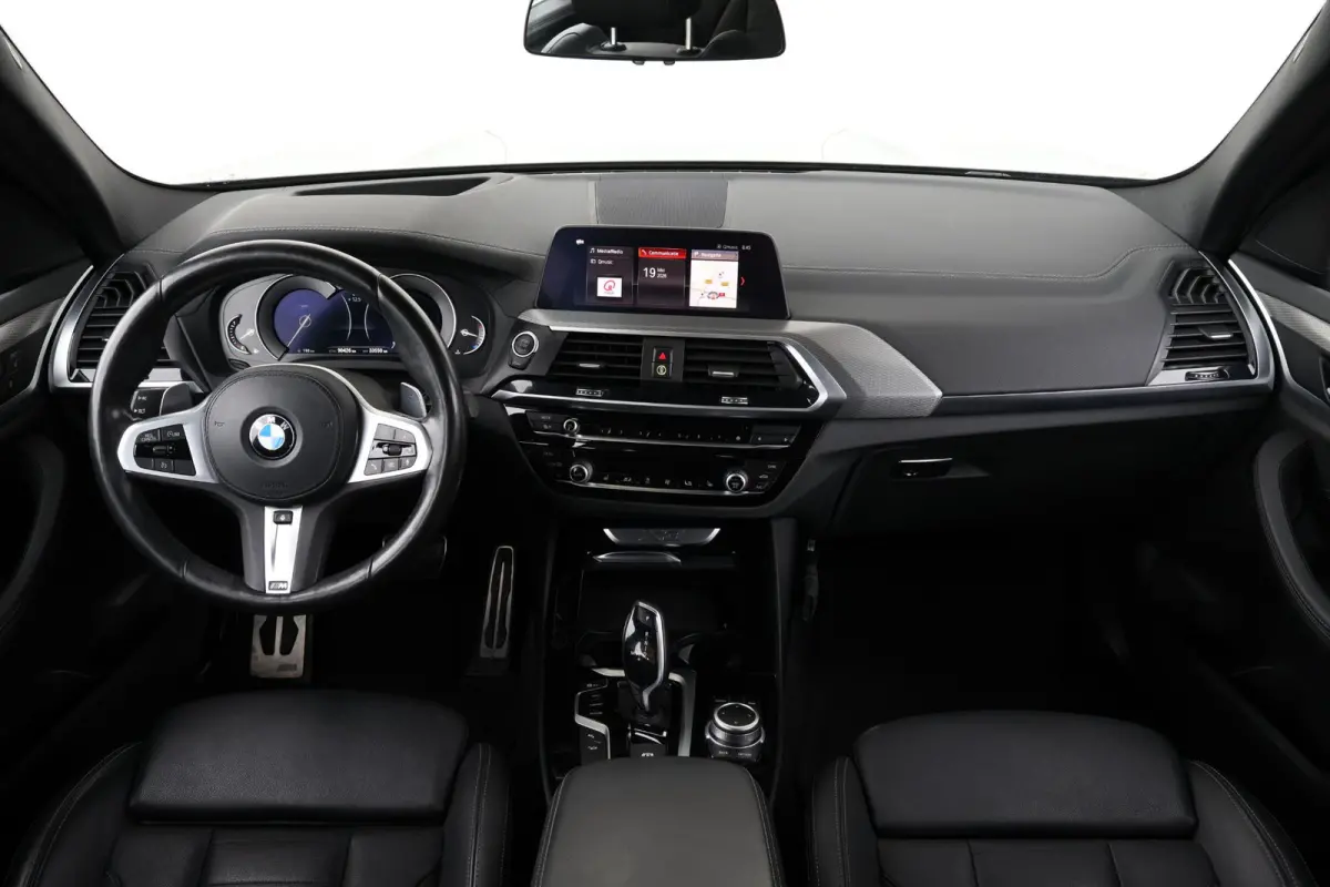 xDrive20i High Executive / M-Sport Pakket / Stuur & Stoelverwarming / Hifi / Head-Up / Adaptieve LED / Comforttoegang /