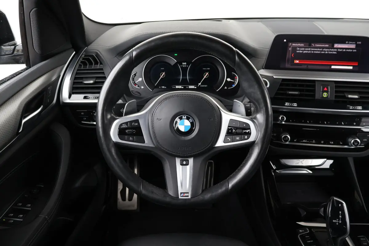 xDrive20i High Executive / M-Sport Pakket / Stuur & Stoelverwarming / Hifi / Head-Up / Adaptieve LED / Comforttoegang /