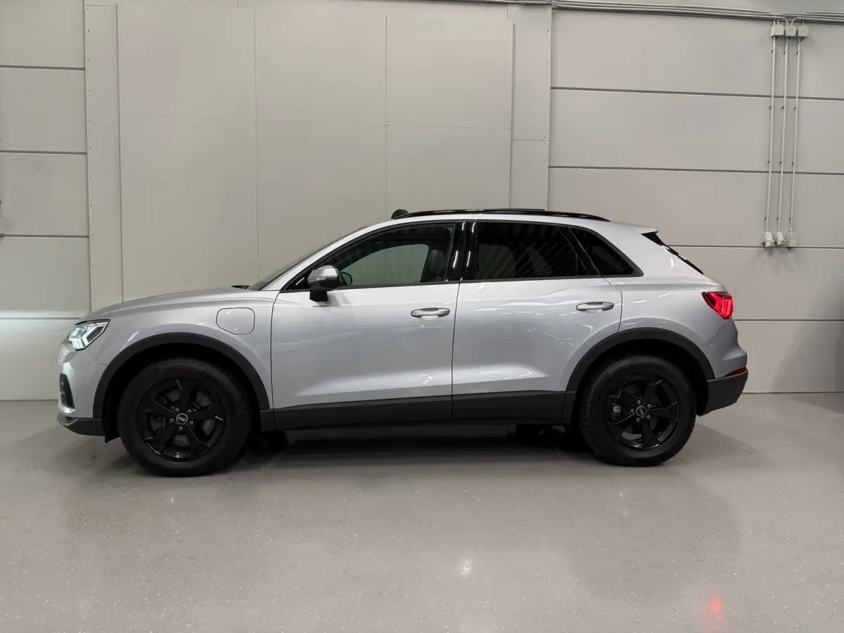 45 TFSI e Edition PANO/TREKHAAK/LEER-SPORT/MEMORY/ACC/MATRIX/SFEER/KEYLESS/CARPLAY/EL.A.KLEP/DONKERE-HEMEL/BLACK-OPTIC/FLORETTSILBER/VOLLEDIG AUDI DEALER HISTORIE