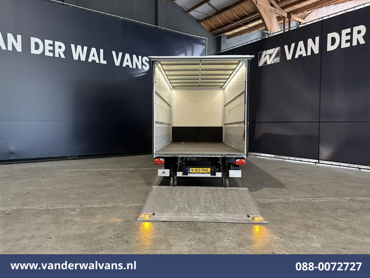 2.0 TDCI 130pk Bakwagen L4.35m Laadklep Euro6 Airco | Camera | Cruisecontrol | Verwarmde voorruit Bijrijdersbank, 970kg laadvermogen