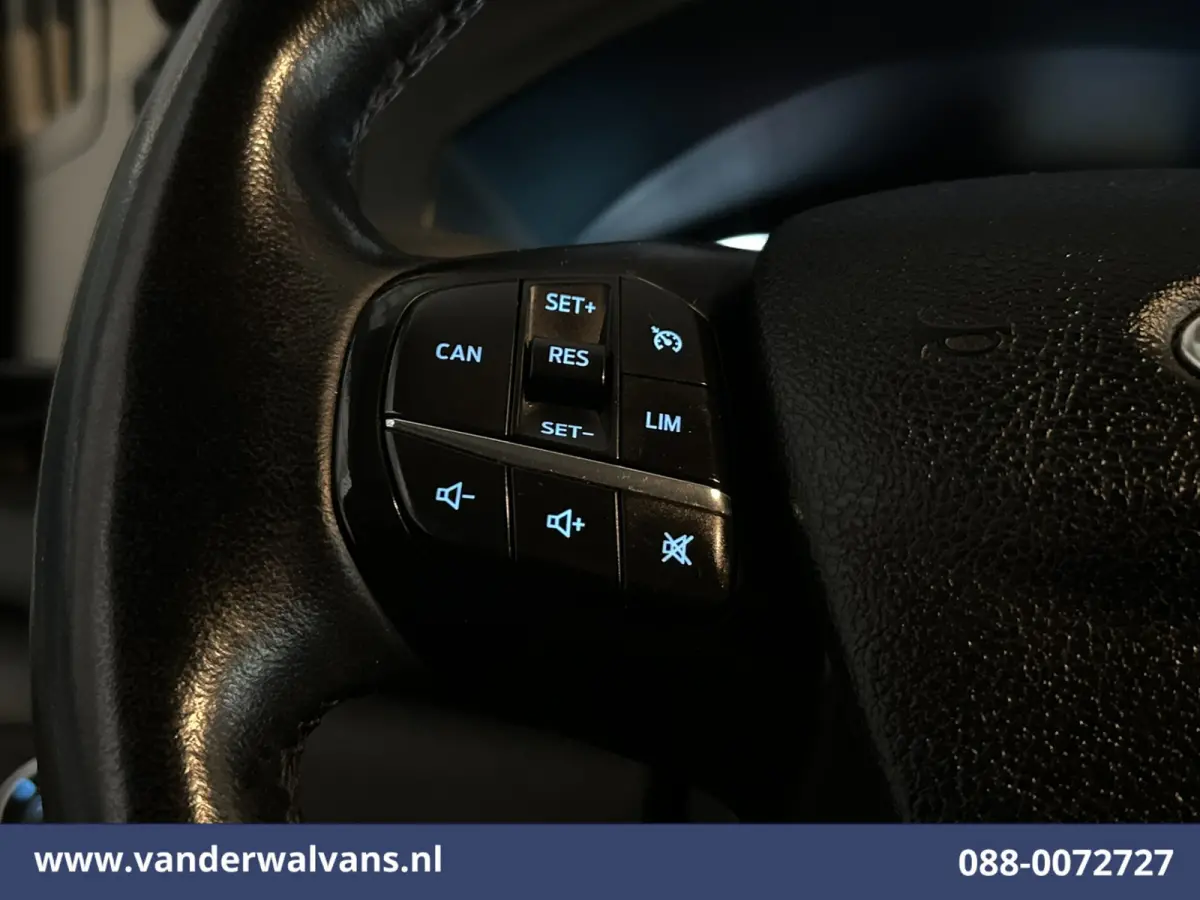 2.0 TDCI 130pk Bakwagen L4.35m Laadklep Euro6 Airco | Camera | Cruisecontrol | Verwarmde voorruit Bijrijdersbank, 970kg laadvermogen