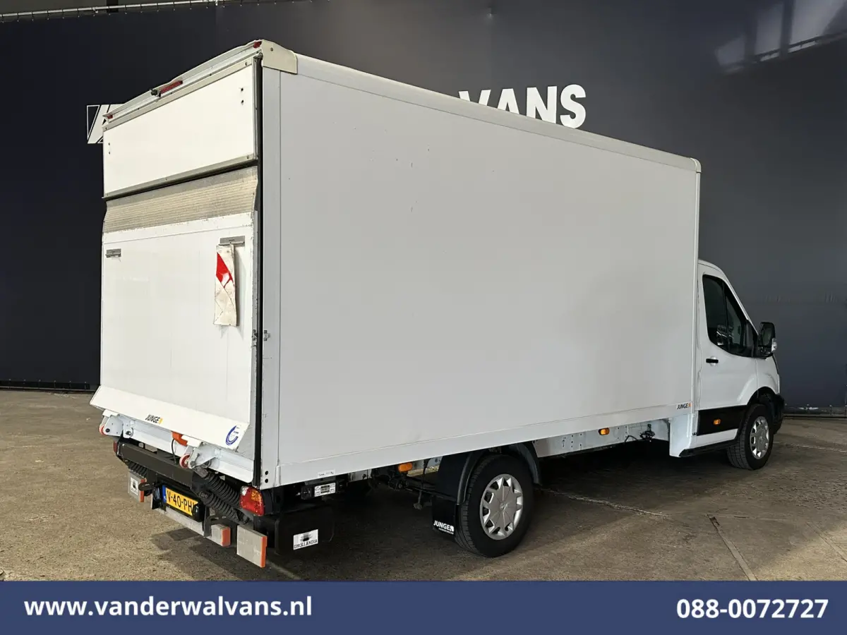 2.0 TDCI 130pk Bakwagen L4.35m Laadklep Euro6 Airco | Camera | Cruisecontrol | Verwarmde voorruit Bijrijdersbank, 970kg laadvermogen