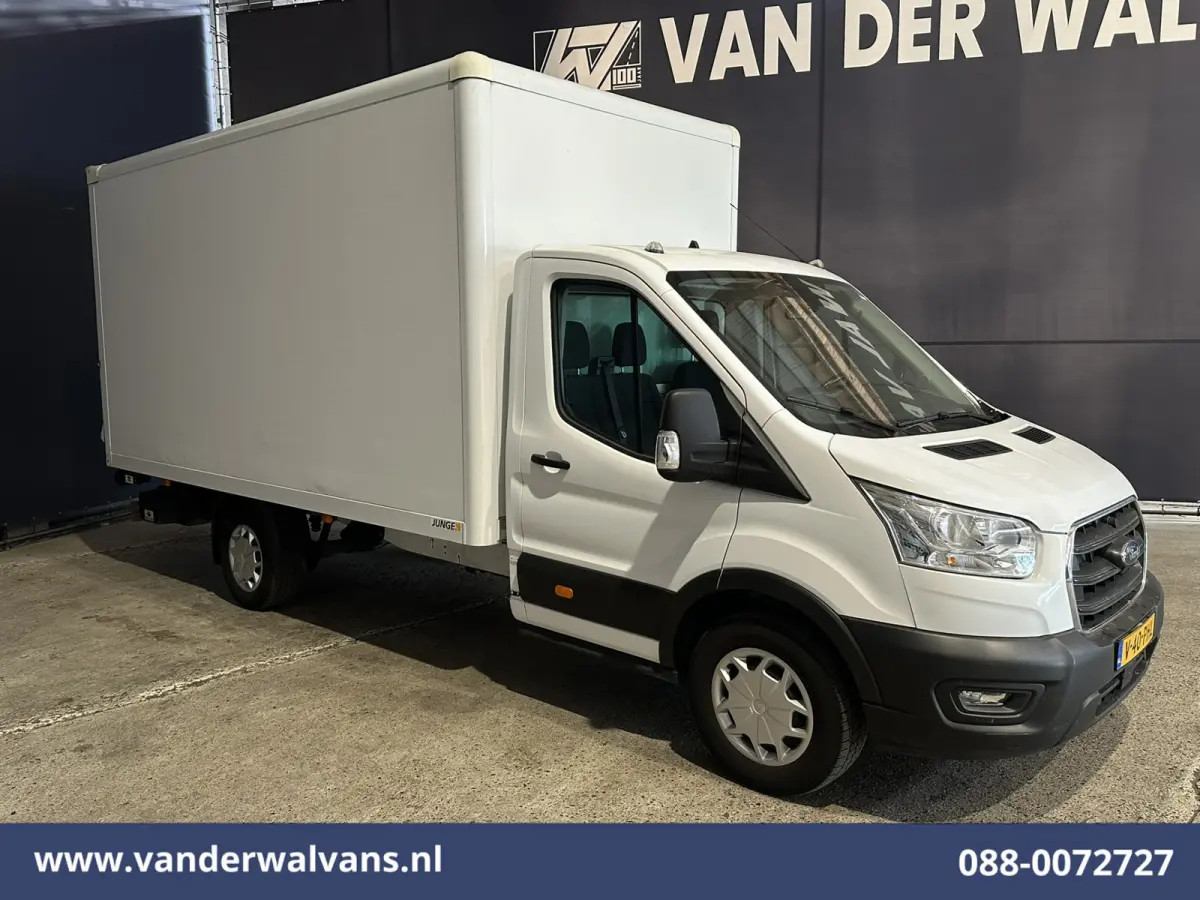 2.0 TDCI 130pk Bakwagen L4.35m Laadklep Euro6 Airco | Camera | Cruisecontrol | Verwarmde voorruit Bijrijdersbank, 970kg laadvermogen