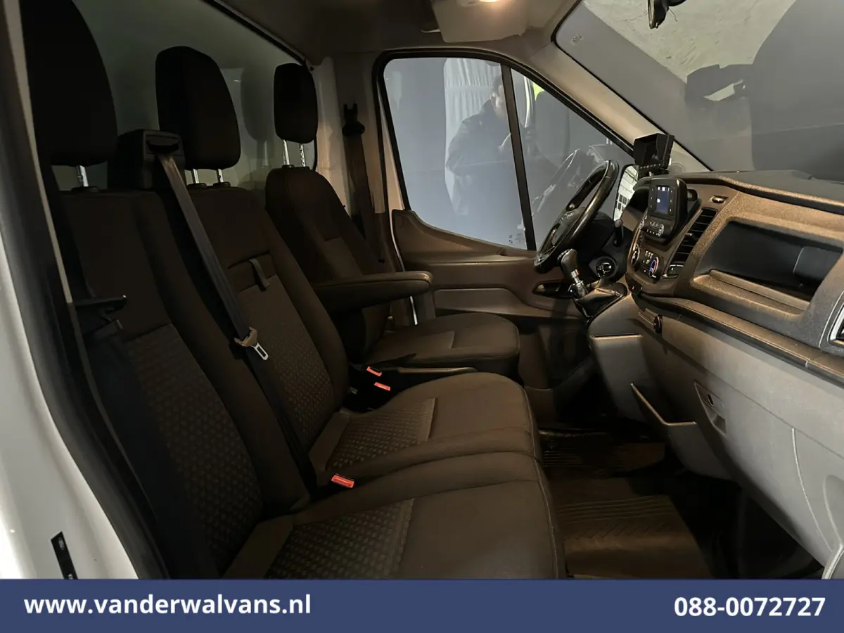 2.0 TDCI 130pk Bakwagen L4.35m Laadklep Euro6 Airco | Camera | Cruisecontrol | Verwarmde voorruit Bijrijdersbank, 970kg laadvermogen