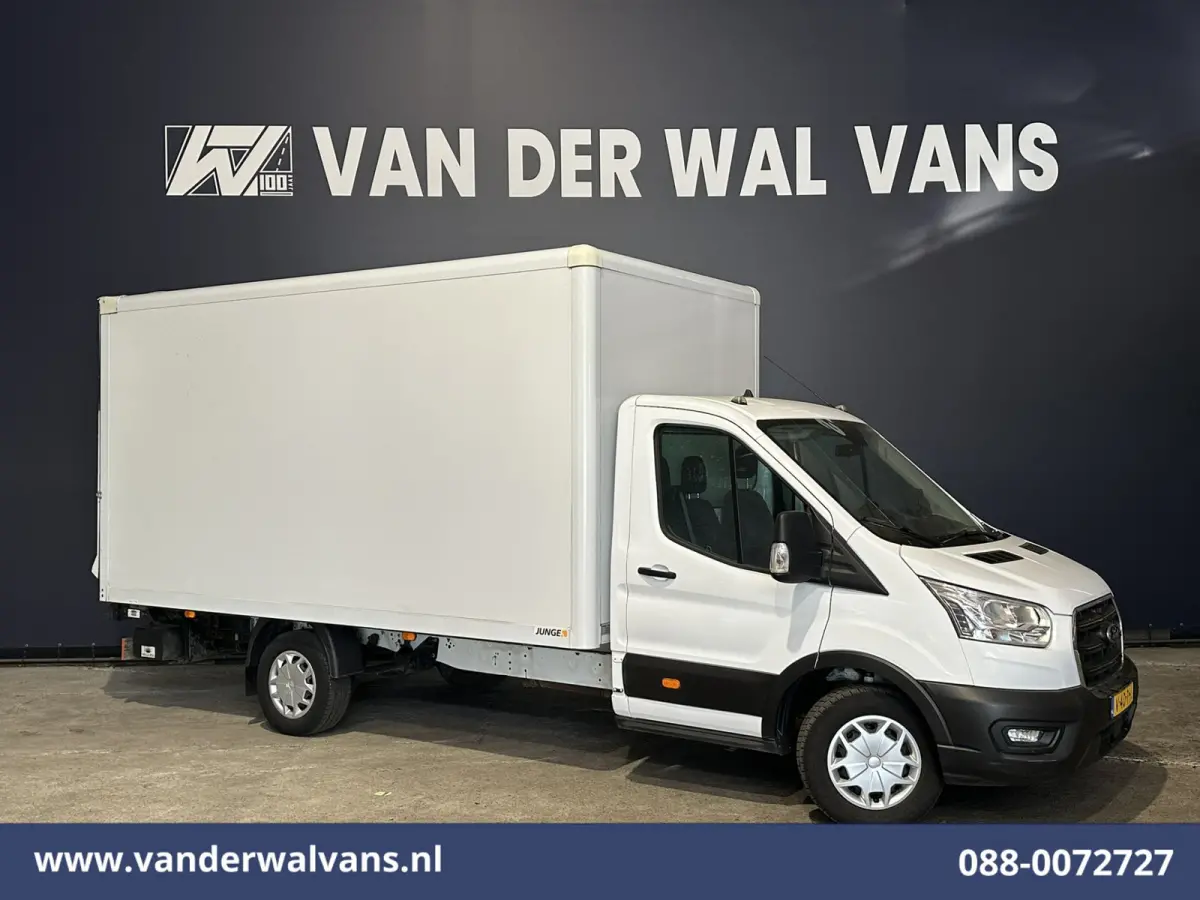 2.0 TDCI 130pk Bakwagen L4.35m Laadklep Euro6 Airco | Camera | Cruisecontrol | Verwarmde voorruit Bijrijdersbank, 970kg laadvermogen