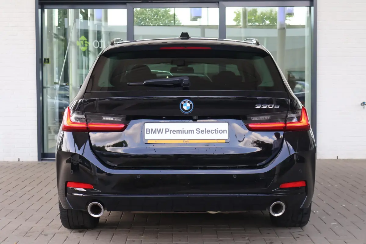 330e | SOH 98% | Elektr. Trekhaak | Camera | Sportstoelen | Stoelverwarming | Parkeersensoren voor en achter