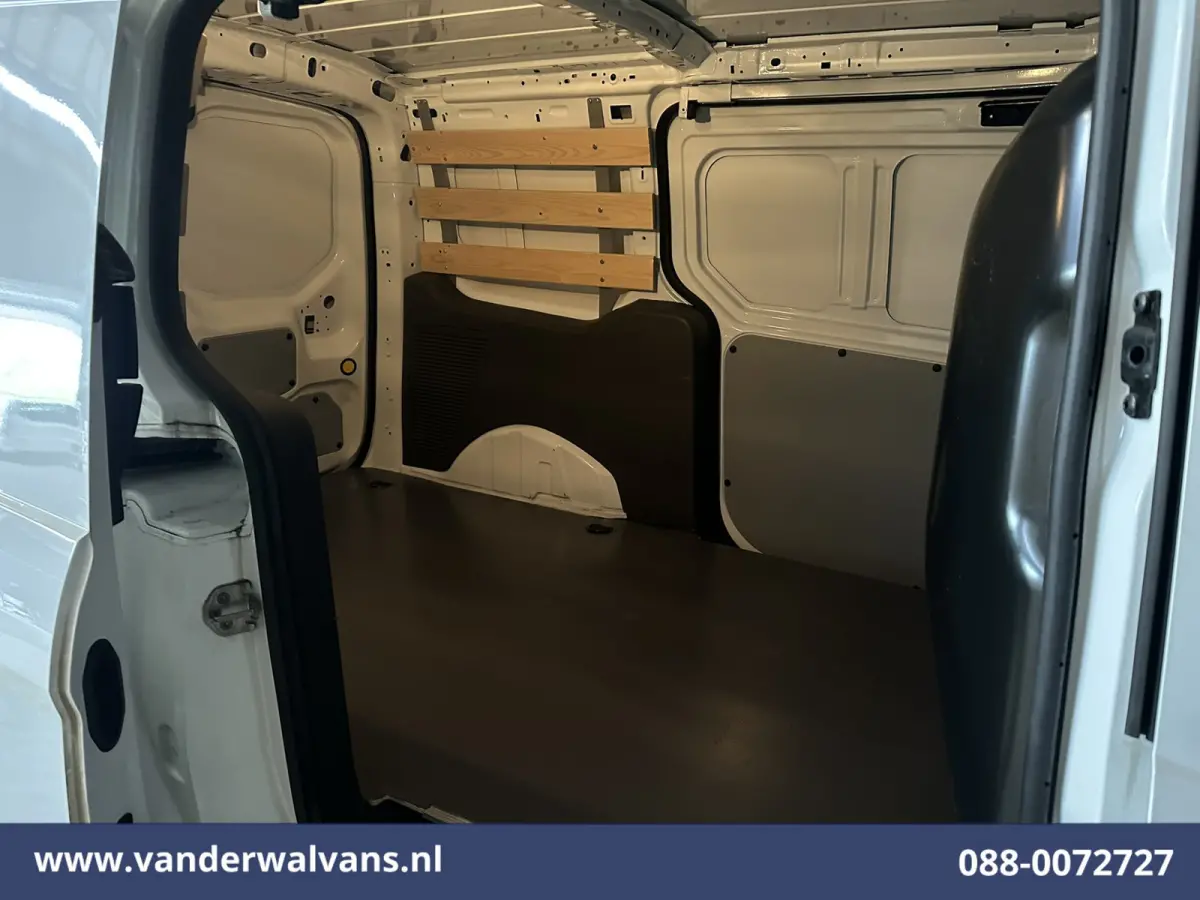 1.5 EcoBlue 100pk L2H1 Euro6 Airco | 2x zijdeur | Camera | Navigatie | Apple Carplay | Cruisecontrol Verwarmde voorruit, Parkeersensoren