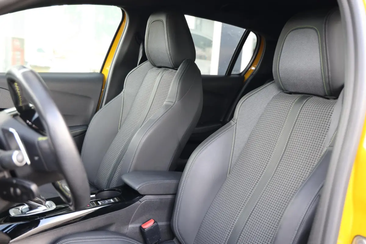 1.2 PureTech GT|Automaat|Camera|Navi|LED|Apple carplay/Android auto|
