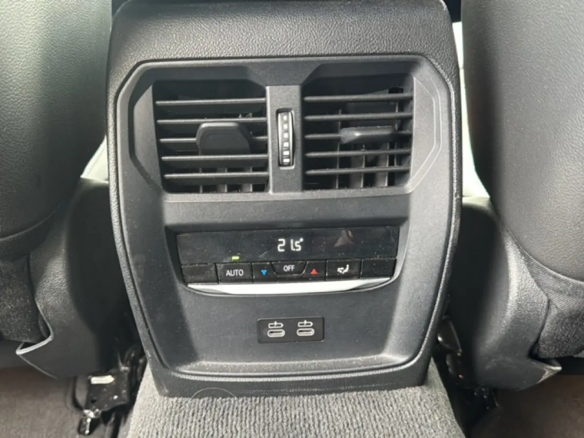 318I SPORTLINE M-PAKKET LEDER/CAMERA/STOELVERW/E-KLEP/CRUISE/LED