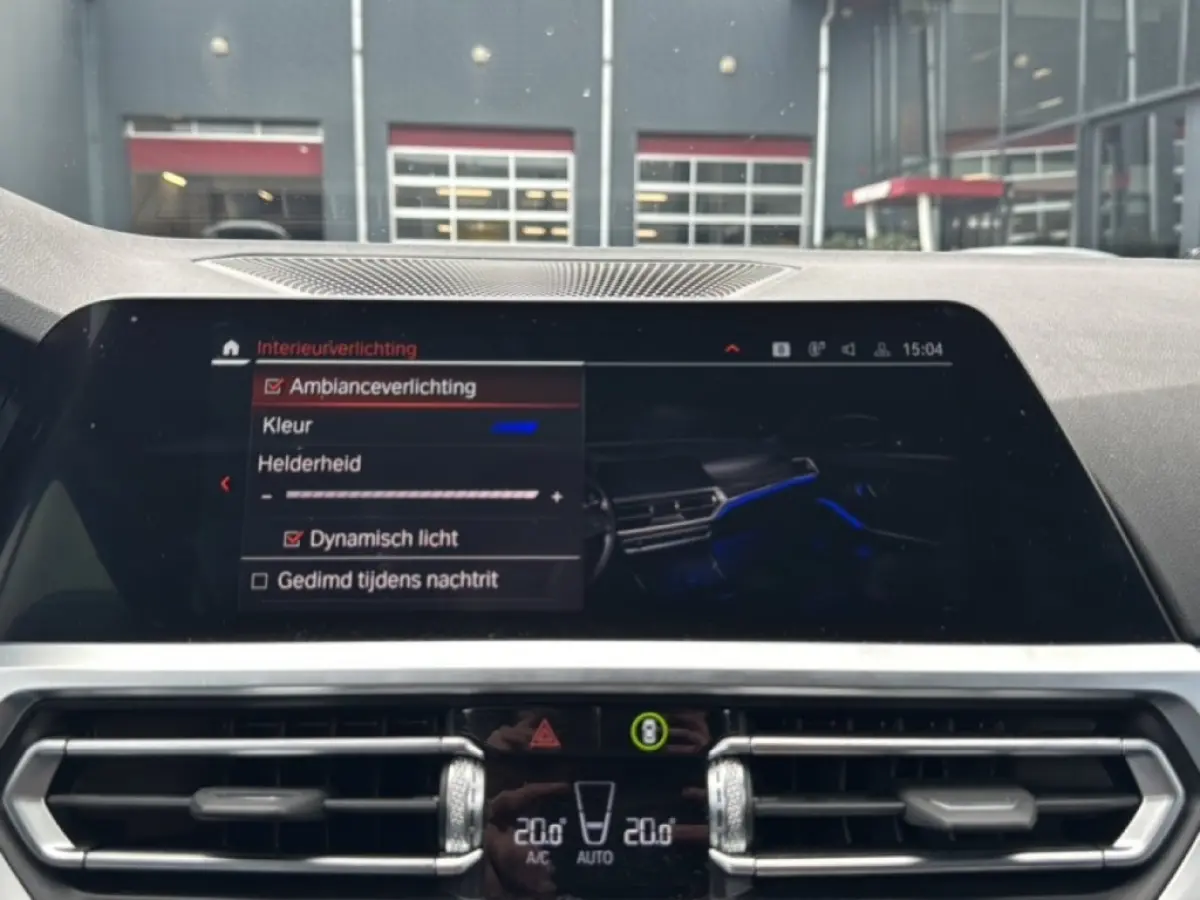 318I SPORTLINE M-PAKKET LEDER/CAMERA/STOELVERW/E-KLEP/CRUISE/LED