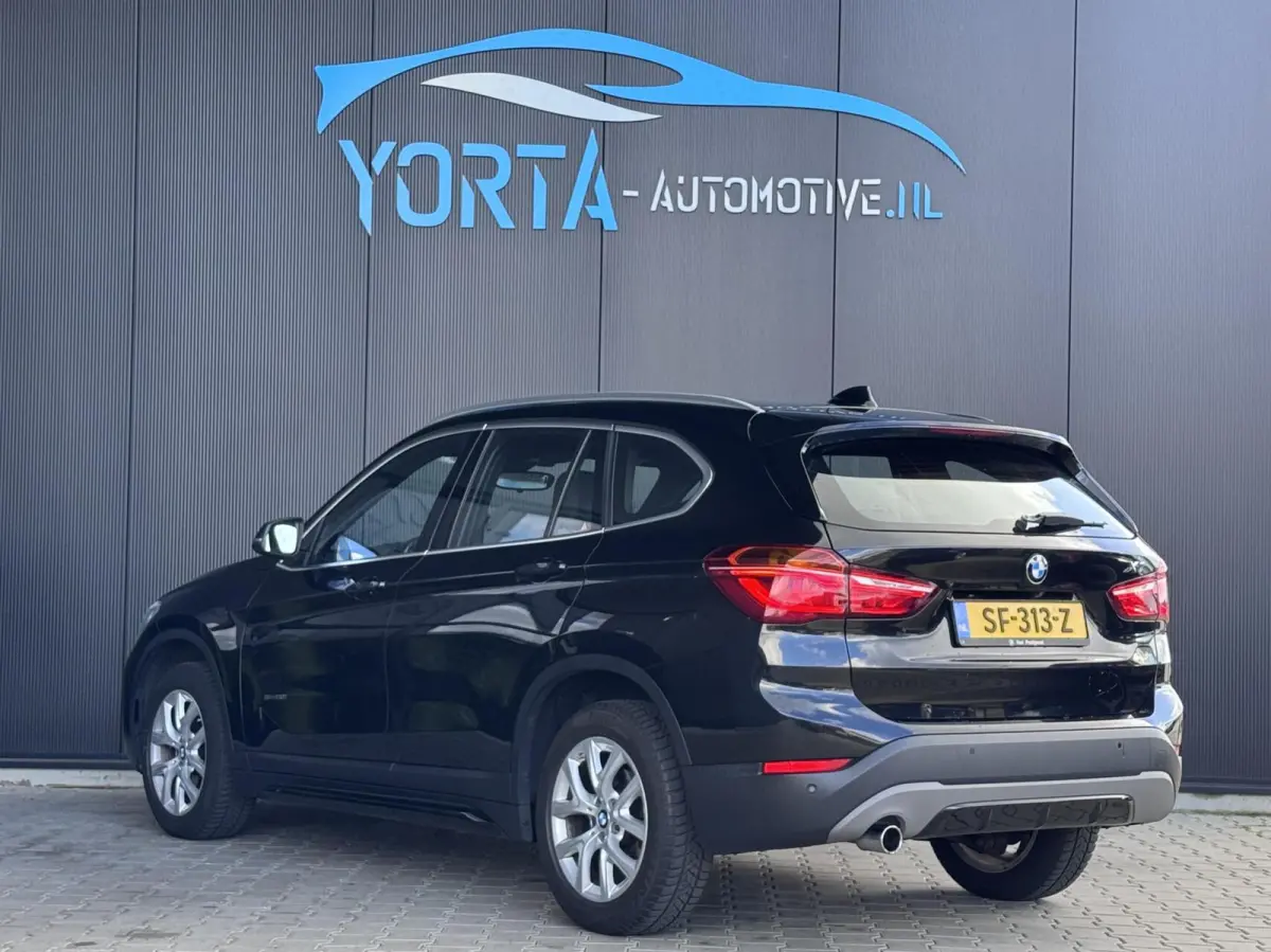 sDrive18i High Executive AUTOMAAT NL AUTO*CAMERA*LED