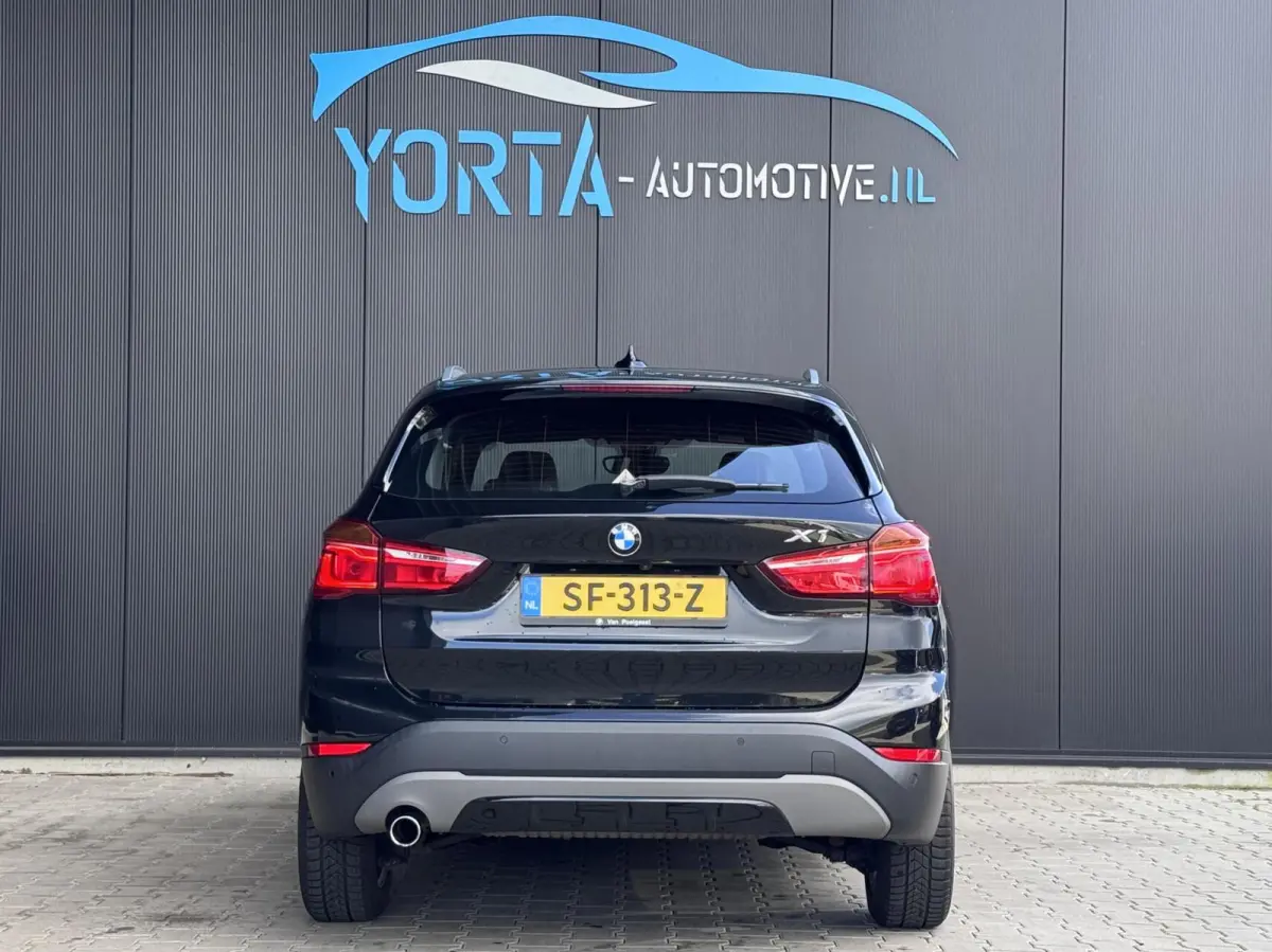 sDrive18i High Executive AUTOMAAT NL AUTO*CAMERA*LED