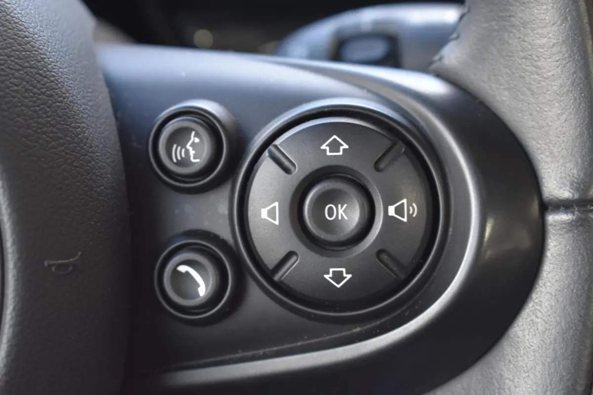 1.5 Cooper Business Ed. | Pano | LED | Carplay |