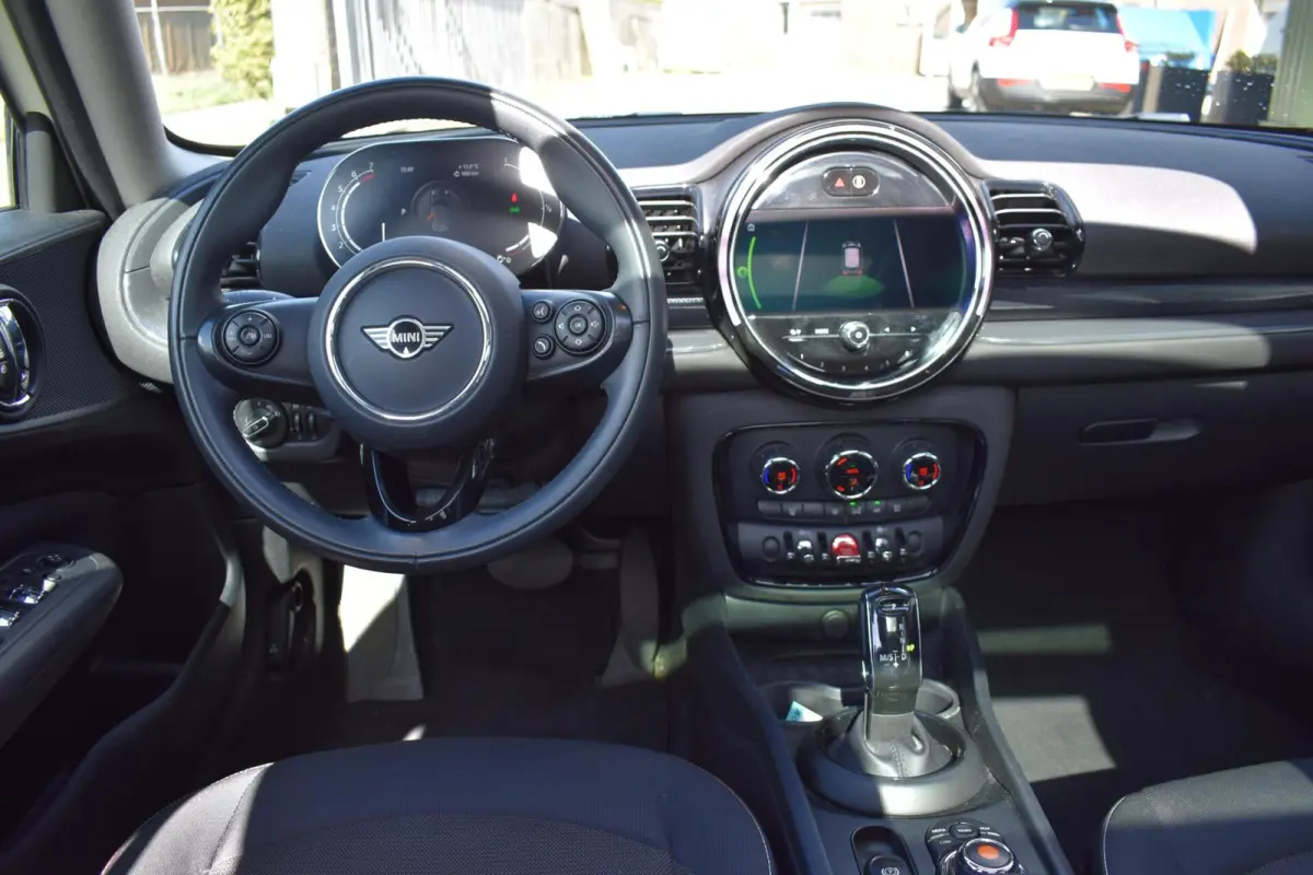 1.5 Cooper Business Ed. | Pano | LED | Carplay |