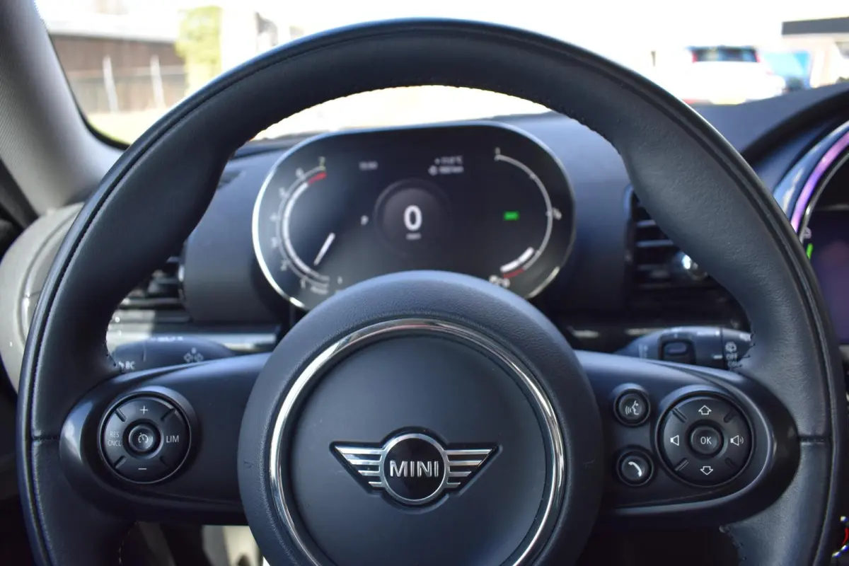 1.5 Cooper Business Ed. | Pano | LED | Carplay |