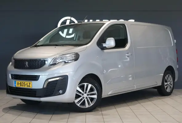 231S 2.0 BlueHDI 120 Premium Pack + TREKHAAK / APPLE CARPLAY / CLIMATE /