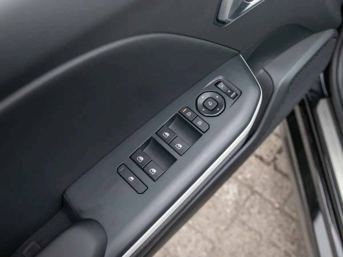 Sportswagon 1.0 T-GDi MHEV Automaat GT-Line Launch Ed. | Schuif/Kanteldak | 17" | Full LED | Stoel&Stuur Verwarming | Flippers