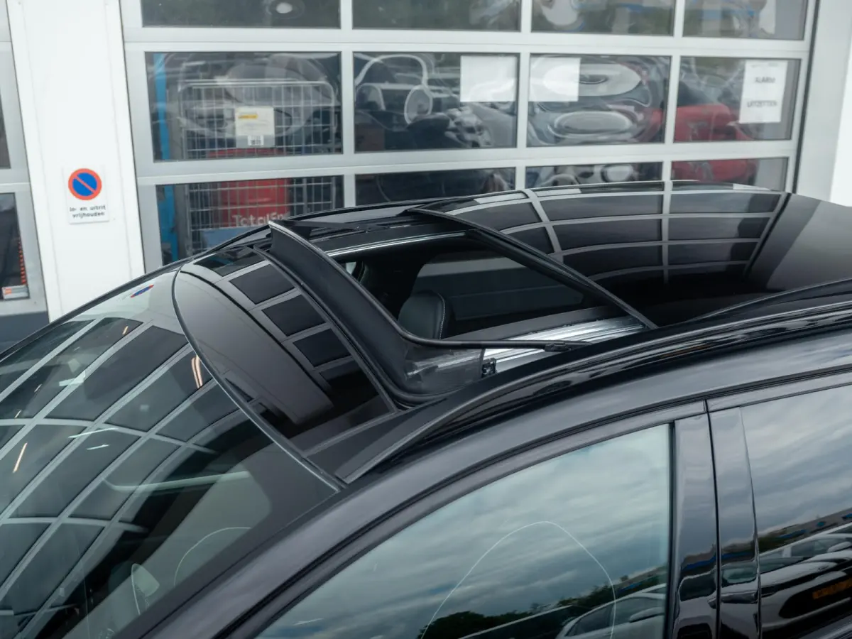 Sportswagon 1.0 T-GDi MHEV Automaat GT-Line Launch Ed. | Schuif/Kanteldak | 17" | Full LED | Stoel&Stuur Verwarming | Flippers
