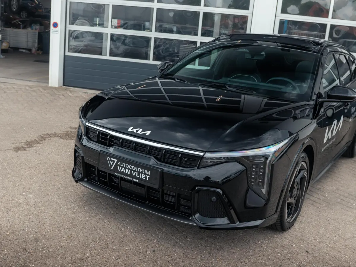 Sportswagon 1.0 T-GDi MHEV Automaat GT-Line Launch Ed. | Schuif/Kanteldak | 17" | Full LED | Stoel&Stuur Verwarming | Flippers