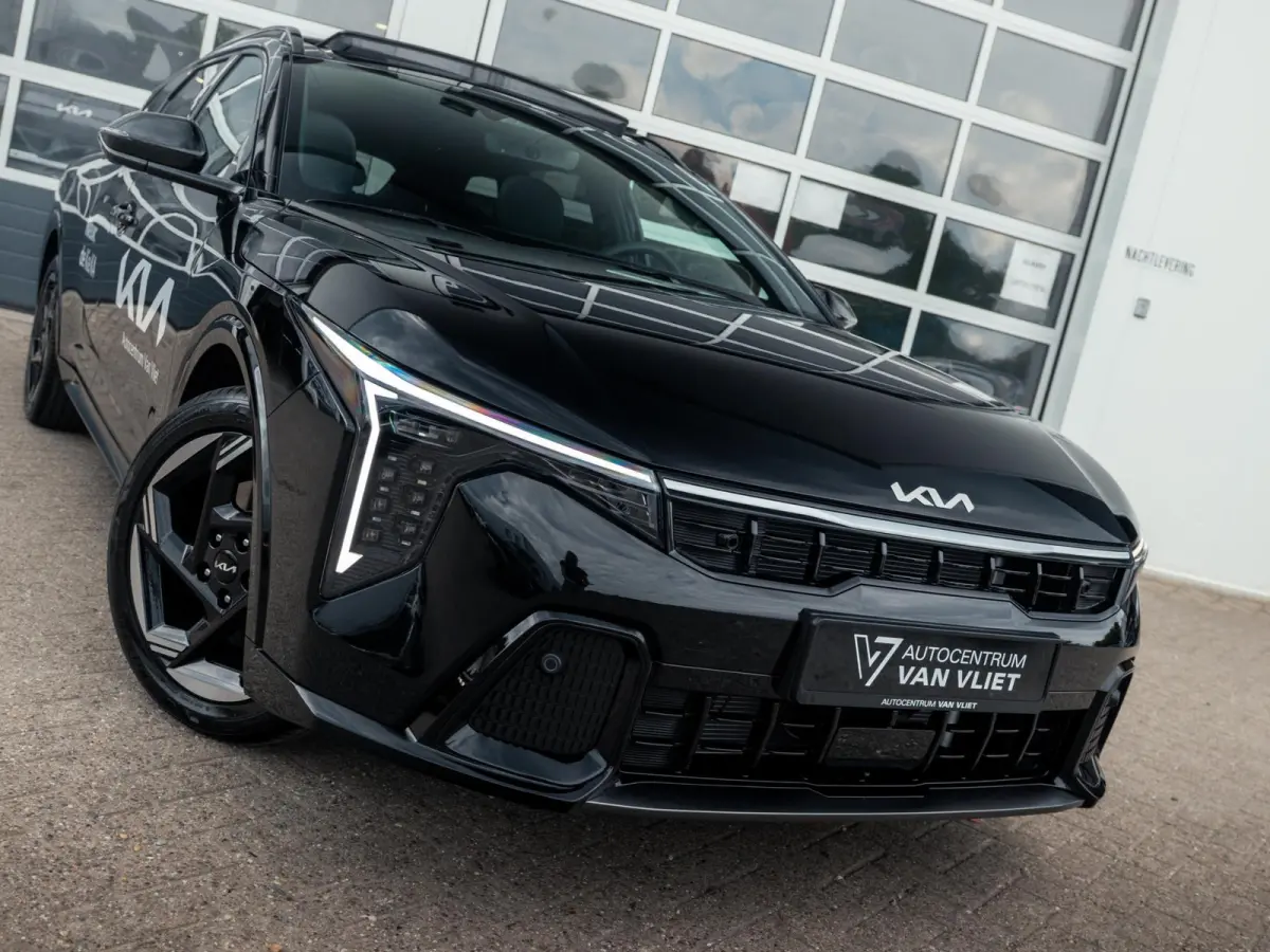 Sportswagon 1.0 T-GDi MHEV Automaat GT-Line Launch Ed. | Schuif/Kanteldak | 17" | Full LED | Stoel&Stuur Verwarming | Flippers