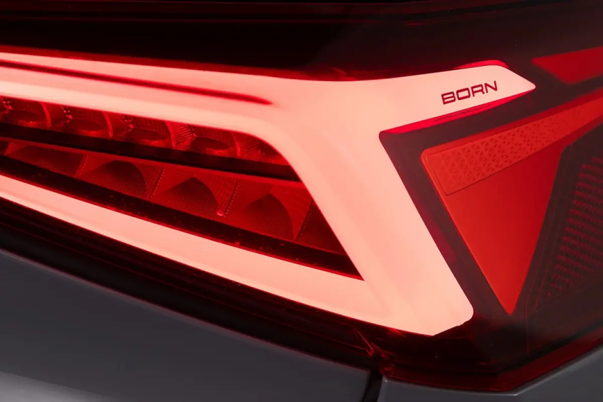Essential 62 kWh | Full LED | SOH: 94,8% |