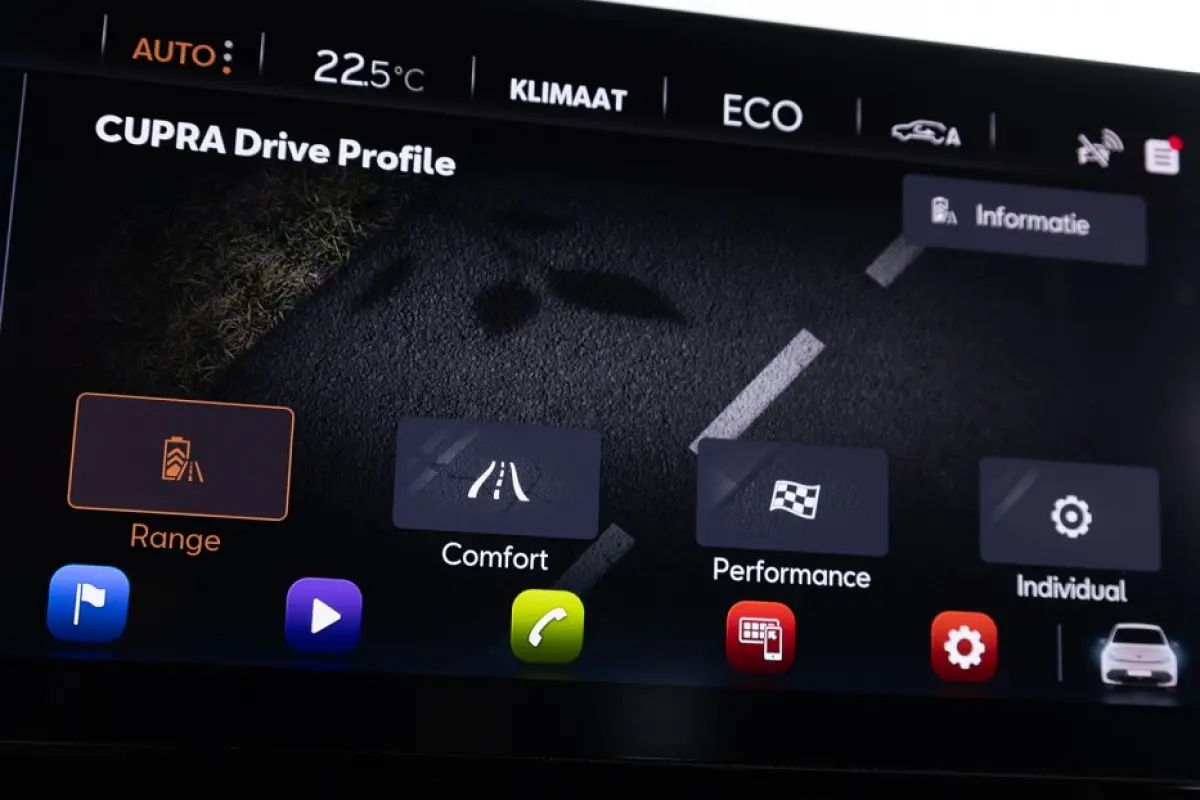 Essential 62 kWh | Full LED | SOH: 94,8% |