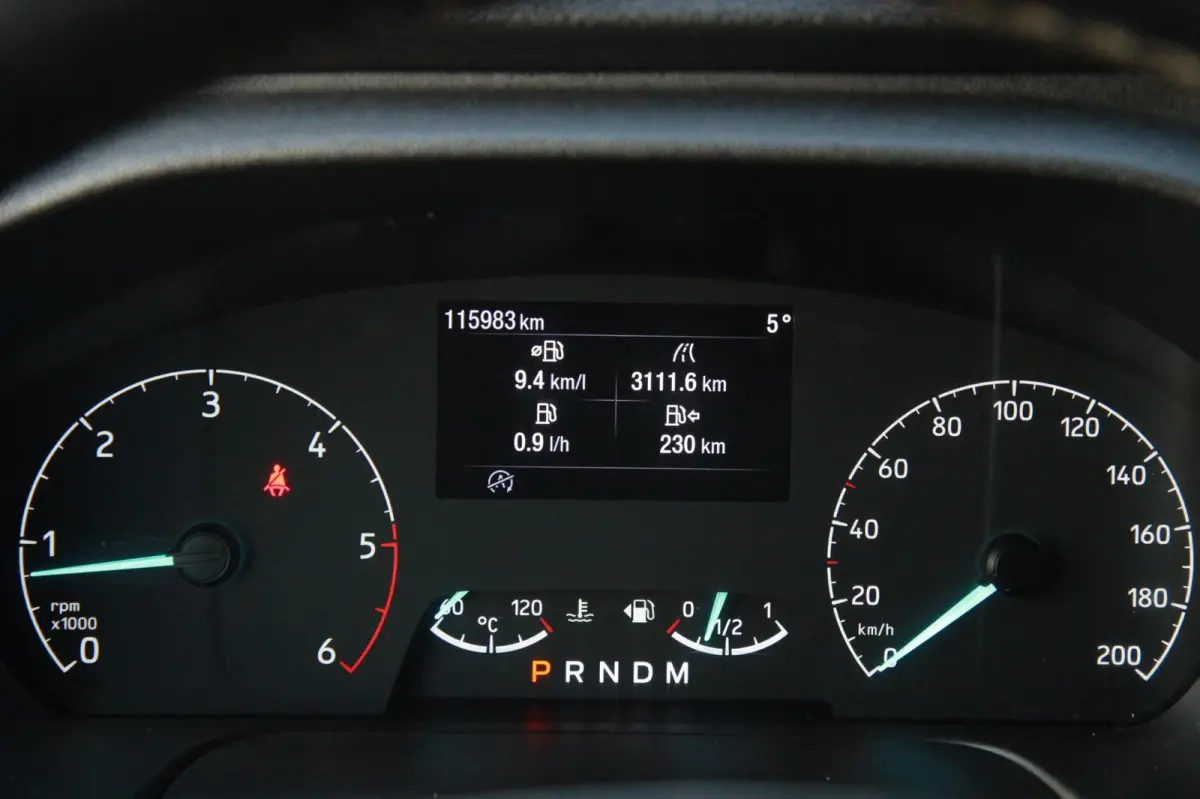 320 2.0 TDCI L2H1 Platinum Edition DC / Automaat 130PK / BOM VOL