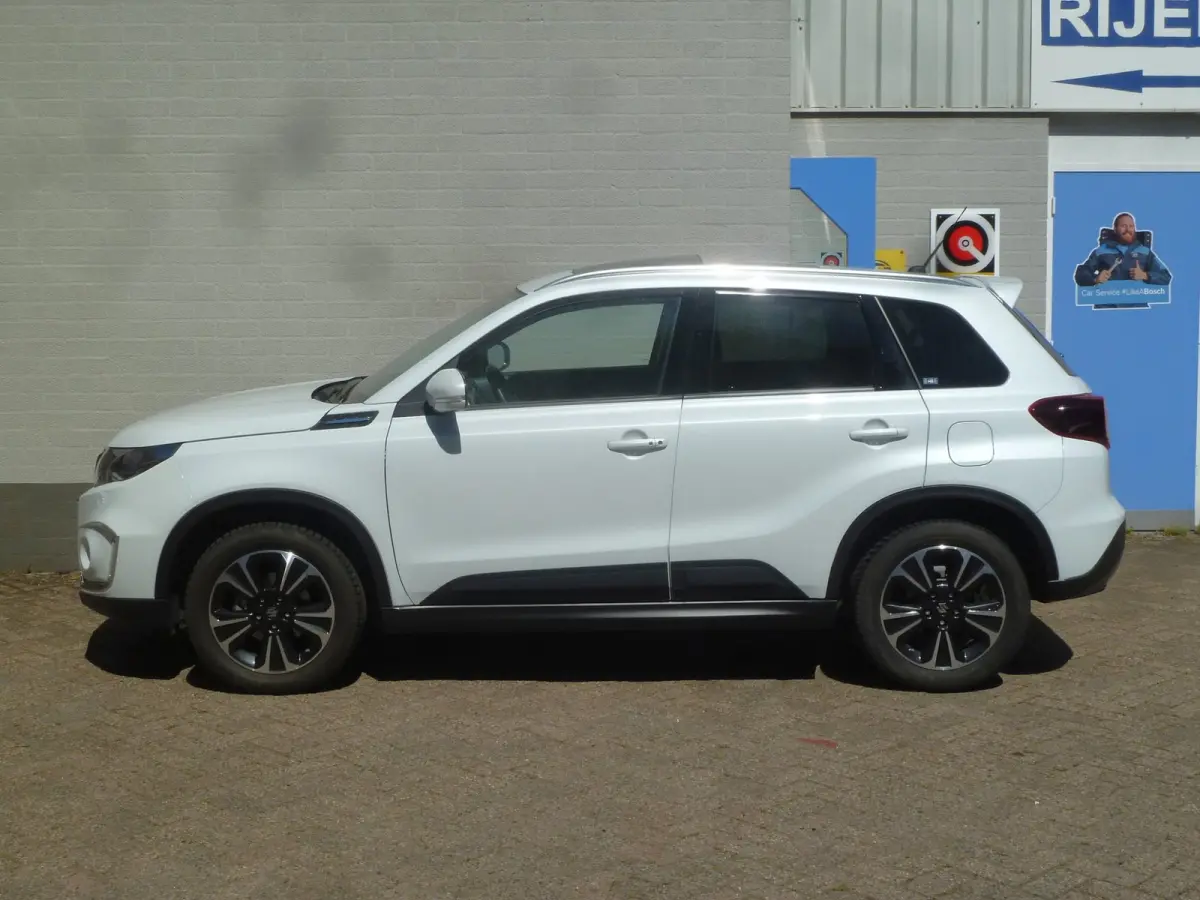 1.4 Boosterjet Style Smart Hybrid|Panodak|Led|Adaptive-Cruise|Keyless-Entry|Stoelverwarming|16.000km