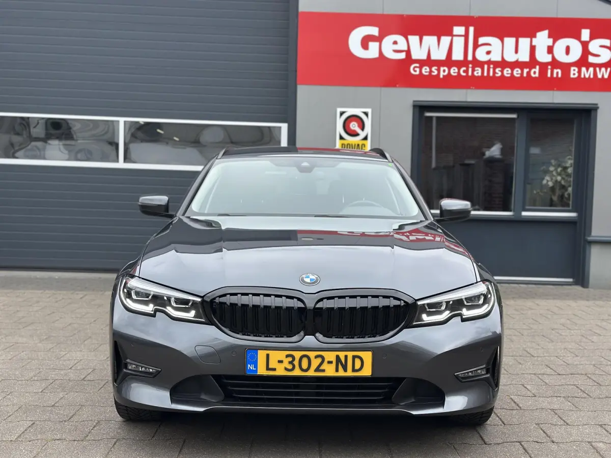 320i Leder|Camera|Sfeer|AdapLed