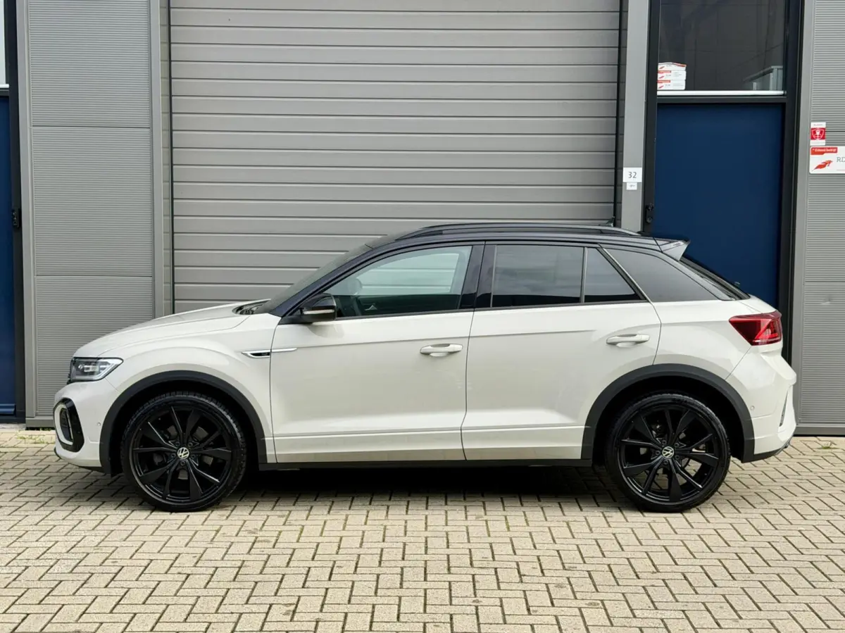 1.5 TSI R-Line DSG Keyless|Camera|IQ|Massag