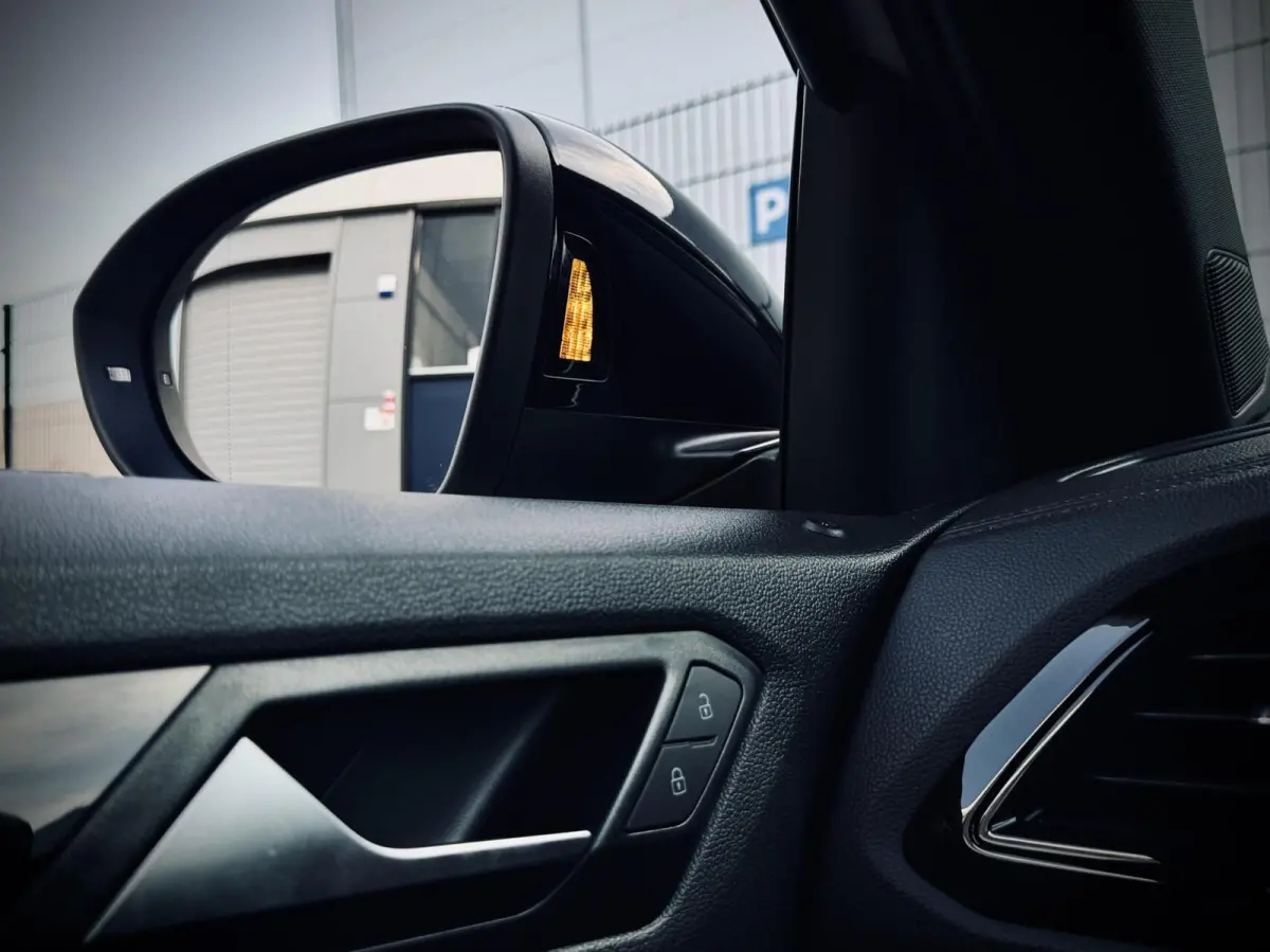 1.5 TSI R-Line DSG Keyless|Camera|IQ|Massag