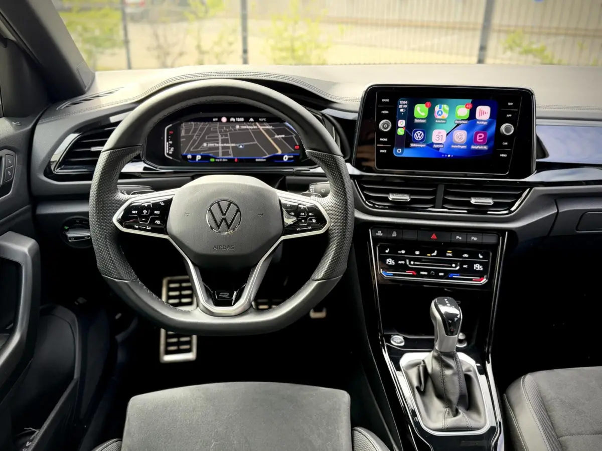 1.5 TSI R-Line DSG Keyless|Camera|IQ|Massag