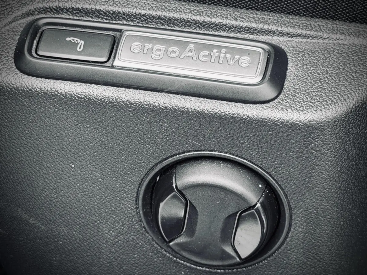 1.5 TSI R-Line DSG Keyless|Camera|IQ|Massag