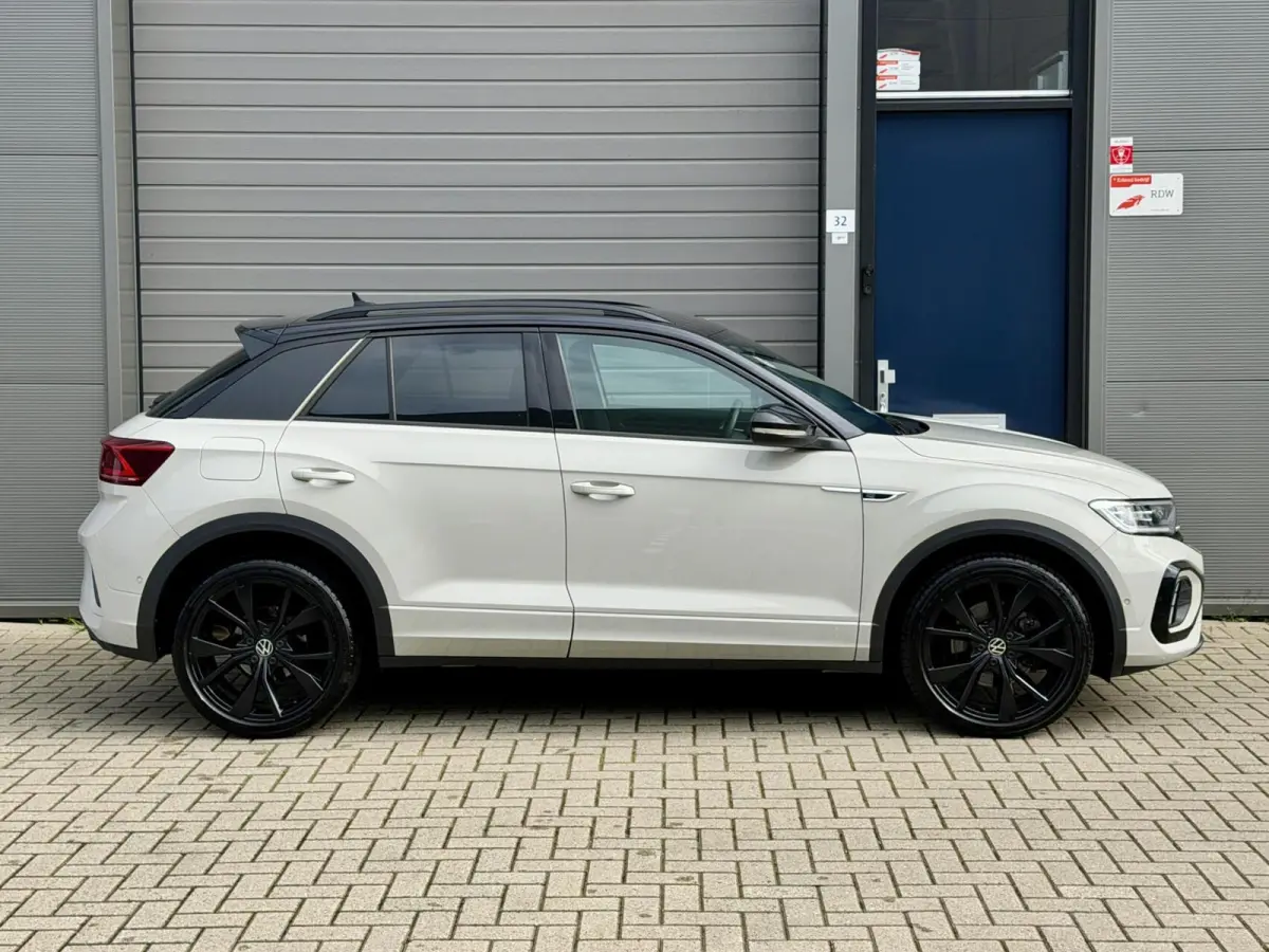 1.5 TSI R-Line DSG Keyless|Camera|IQ|Massag