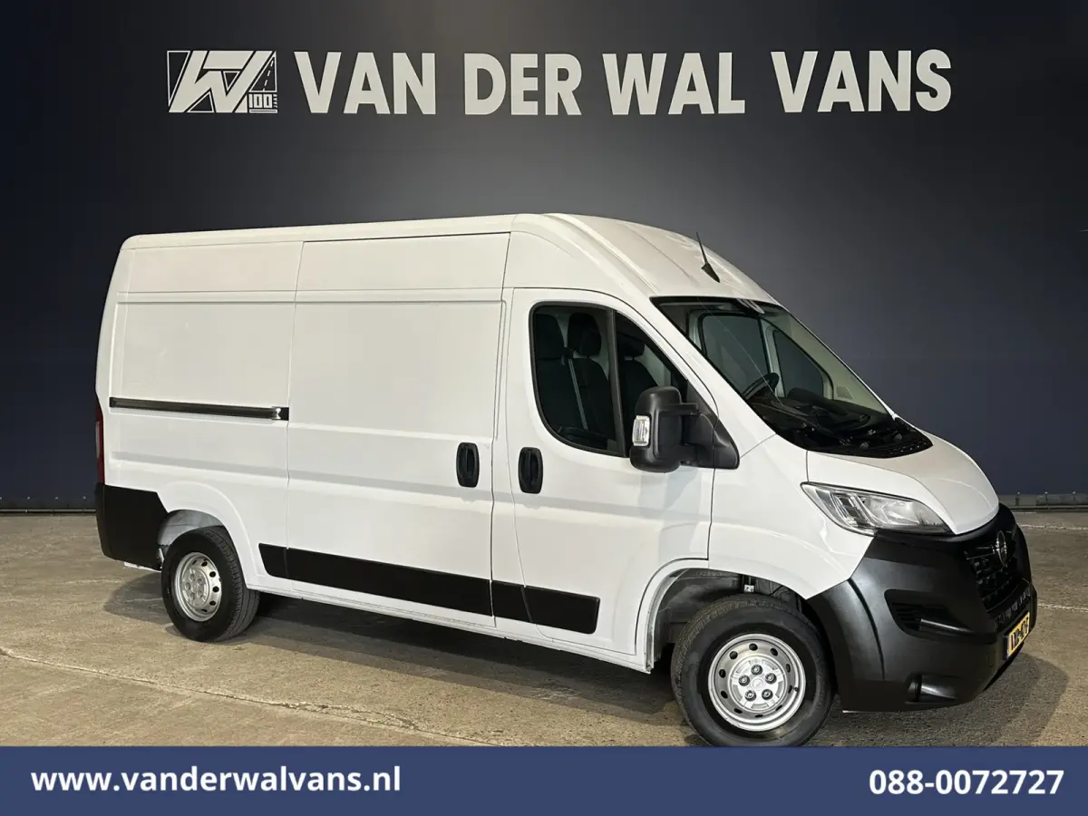 2.2D 120pk L2H2 Euro6 Airco | 2500kg Trekhaak | Apple Carplay | Cruisecontrol Android Auto | Bijrijdersbank Parkeersensoren