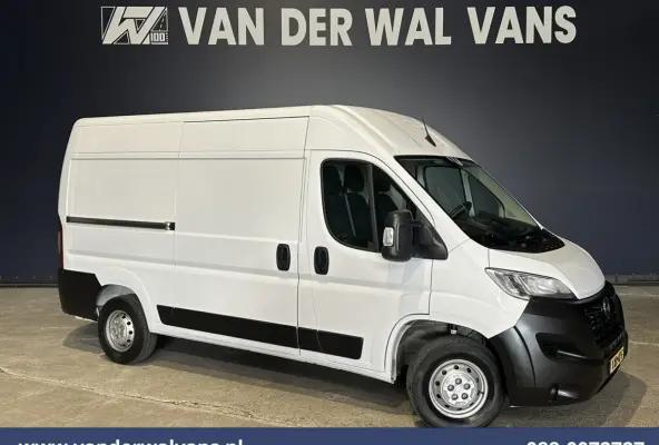 2.2D 120pk L2H2 Euro6 Airco | 2500kg Trekhaak | Apple Carplay | Cruisecontrol Android Auto | Bijrijdersbank Parkeersensoren
