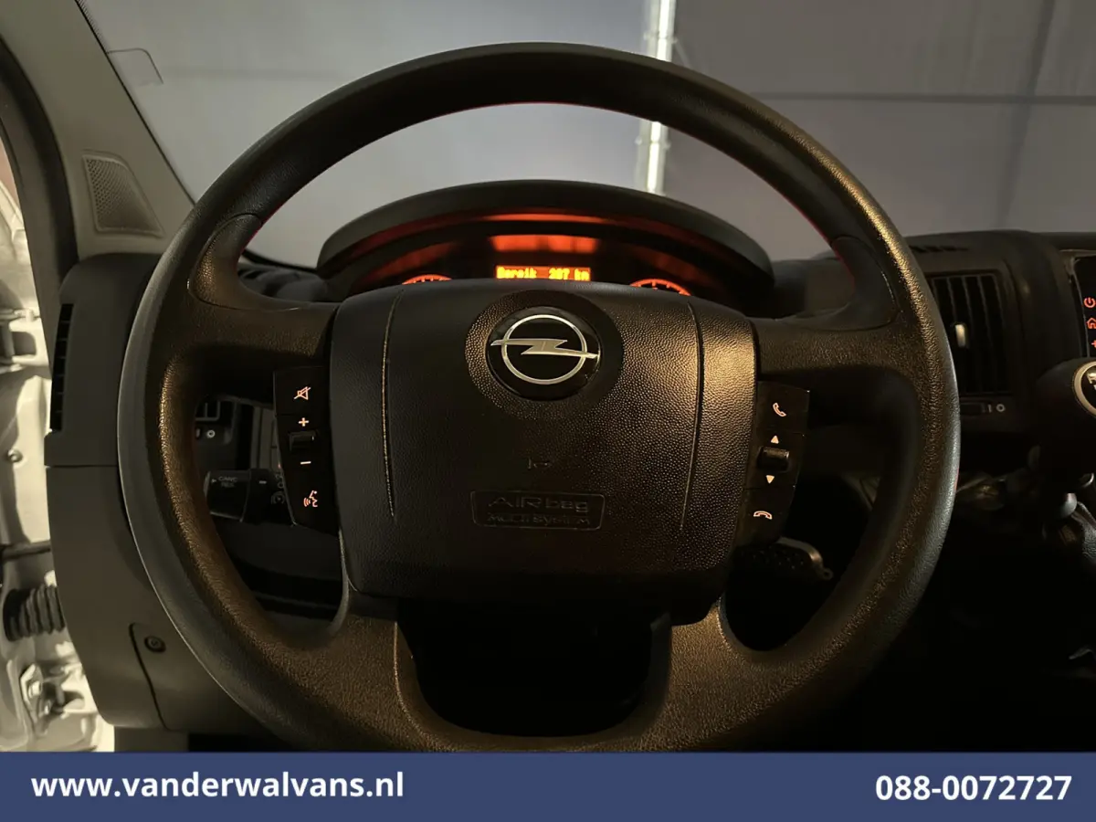 2.2D 120pk L2H2 Euro6 Airco | 2500kg Trekhaak | Apple Carplay | Cruisecontrol Android Auto | Bijrijdersbank Parkeersensoren