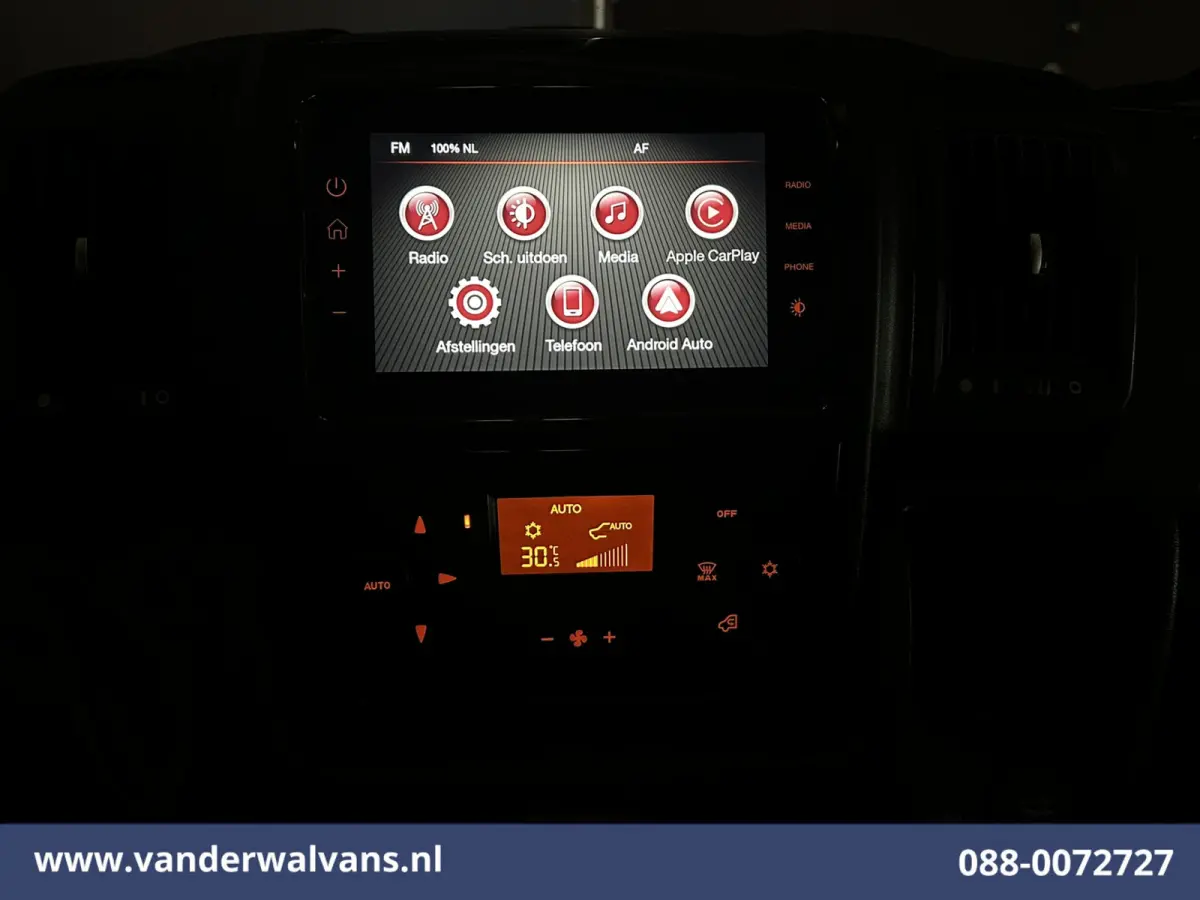 2.2D 120pk L2H2 Euro6 Airco | 2500kg Trekhaak | Apple Carplay | Cruisecontrol Android Auto | Bijrijdersbank Parkeersensoren