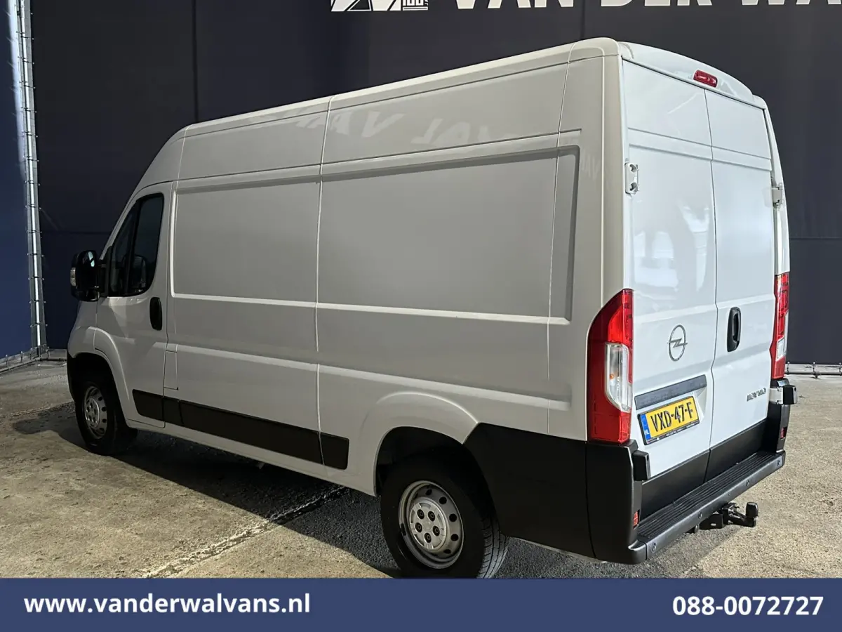 2.2D 120pk L2H2 Euro6 Airco | 2500kg Trekhaak | Apple Carplay | Cruisecontrol Android Auto | Bijrijdersbank Parkeersensoren