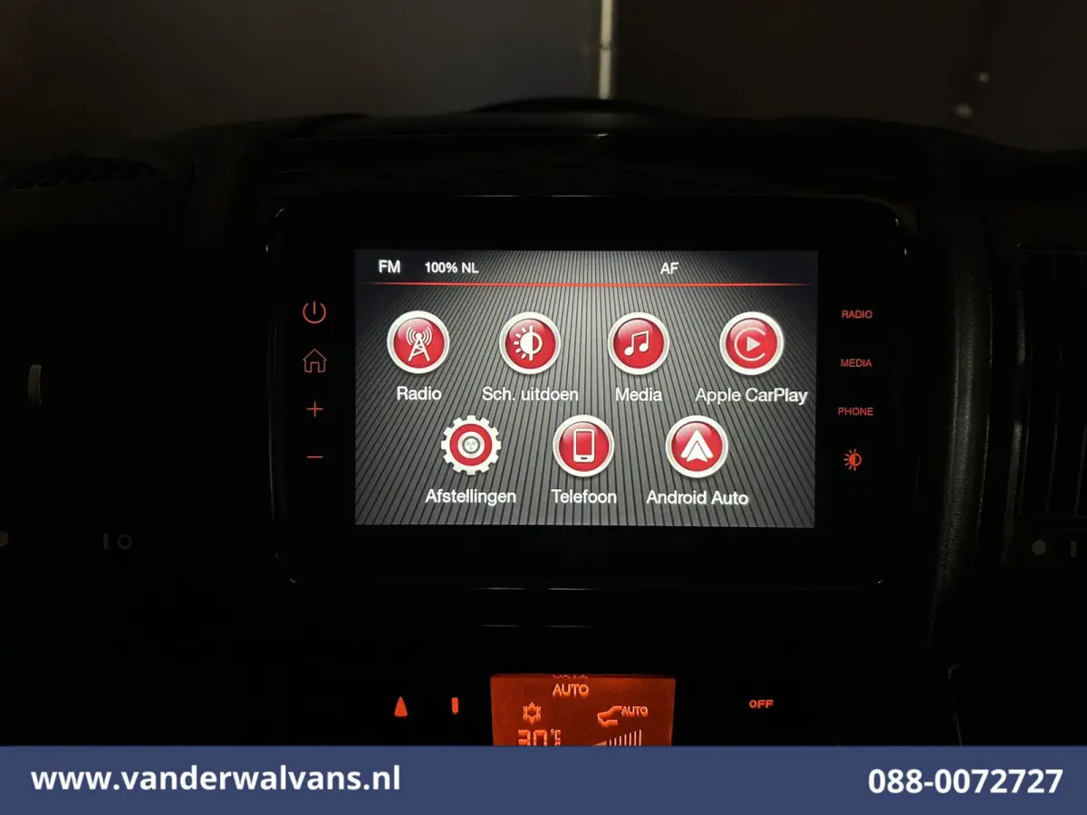 2.2D 120pk L2H2 Euro6 Airco | 2500kg Trekhaak | Apple Carplay | Cruisecontrol Android Auto | Bijrijdersbank Parkeersensoren