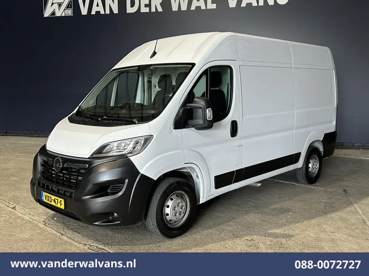 2.2D 120pk L2H2 Euro6 Airco | 2500kg Trekhaak | Apple Carplay | Cruisecontrol Android Auto | Bijrijdersbank Parkeersensoren