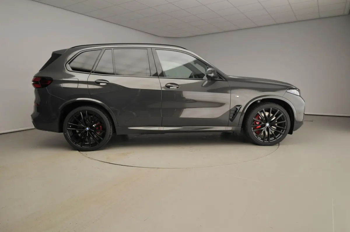 xDrive50e M-Sportpakket-Pro / Panoramadak / Trekhaak / Driving assist prof / Exclusive Pack / Comfort plus Pack / Bower & Wilkens