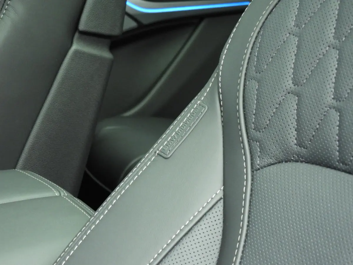 xDrive50e M-Sportpakket-Pro / Panoramadak / Trekhaak / Driving assist prof / Exclusive Pack / Comfort plus Pack / Bower & Wilkens