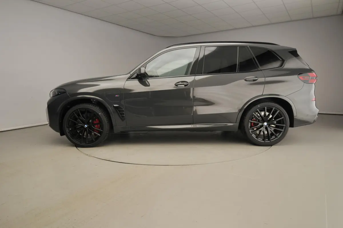 xDrive50e M-Sportpakket-Pro / Panoramadak / Trekhaak / Driving assist prof / Exclusive Pack / Comfort plus Pack / Bower & Wilkens