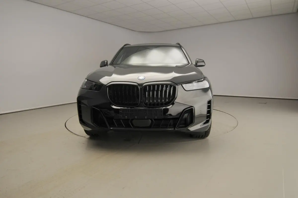xDrive50e M-Sportpakket-Pro / Panoramadak / Trekhaak / Driving assist prof / Exclusive Pack / Comfort plus Pack / Bower & Wilkens