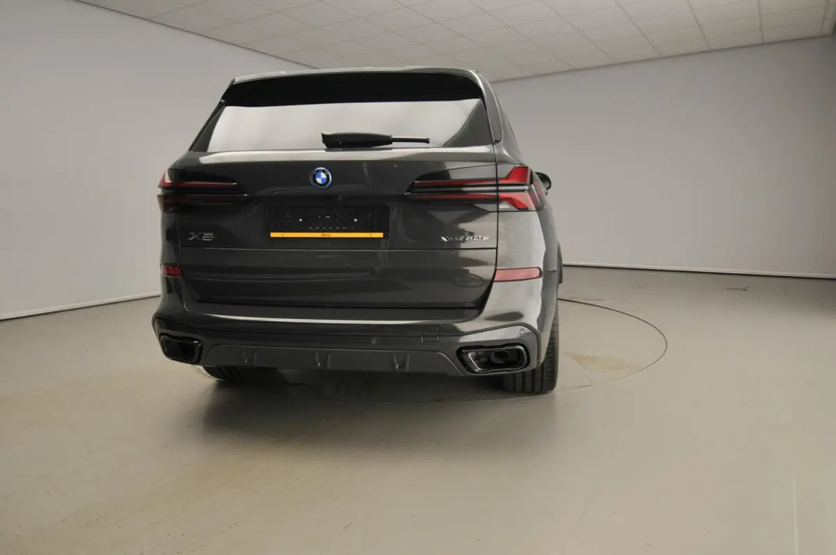 xDrive50e M-Sportpakket-Pro / Panoramadak / Trekhaak / Driving assist prof / Exclusive Pack / Comfort plus Pack / Bower & Wilkens