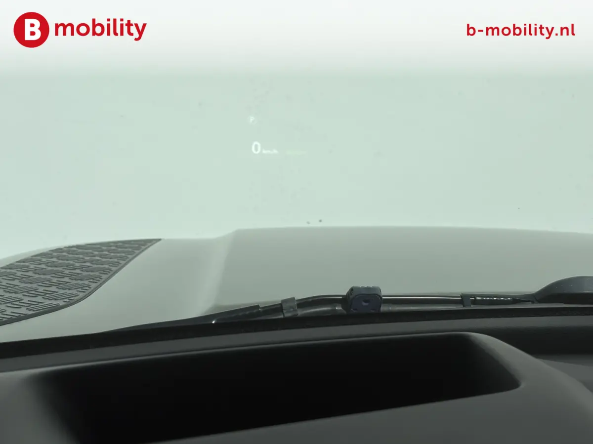 2.0 P400e 110 X Hybride AWD 4x4 Trekhaak 3000kg Dealer Onderhouden! | Adaptive Cruise Control | Panoramadak | Luchtvering | 360 Camera